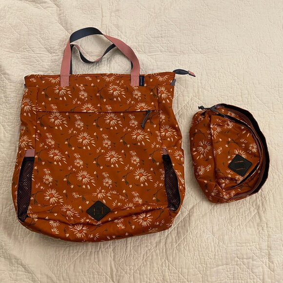 United by Blue 25L Convertible Carryall Backpack & 3L Utility Fanny Pack Bundle - Picture 1 of 12